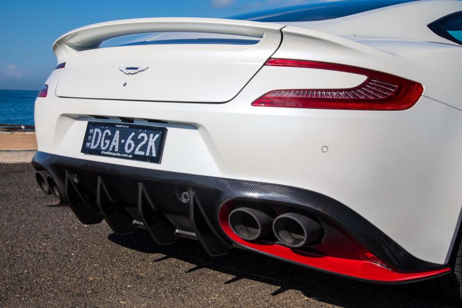 Детали экстерьера Aston Martin Vanquish S 2017 года  (AU) (фото 17 из 18)